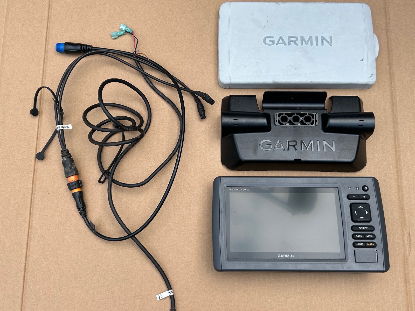 Garmin echoMAP CHIRP 74sv Chartplotter Fish Finder GPS 7" OFFSHORE MAPS INCLUDED