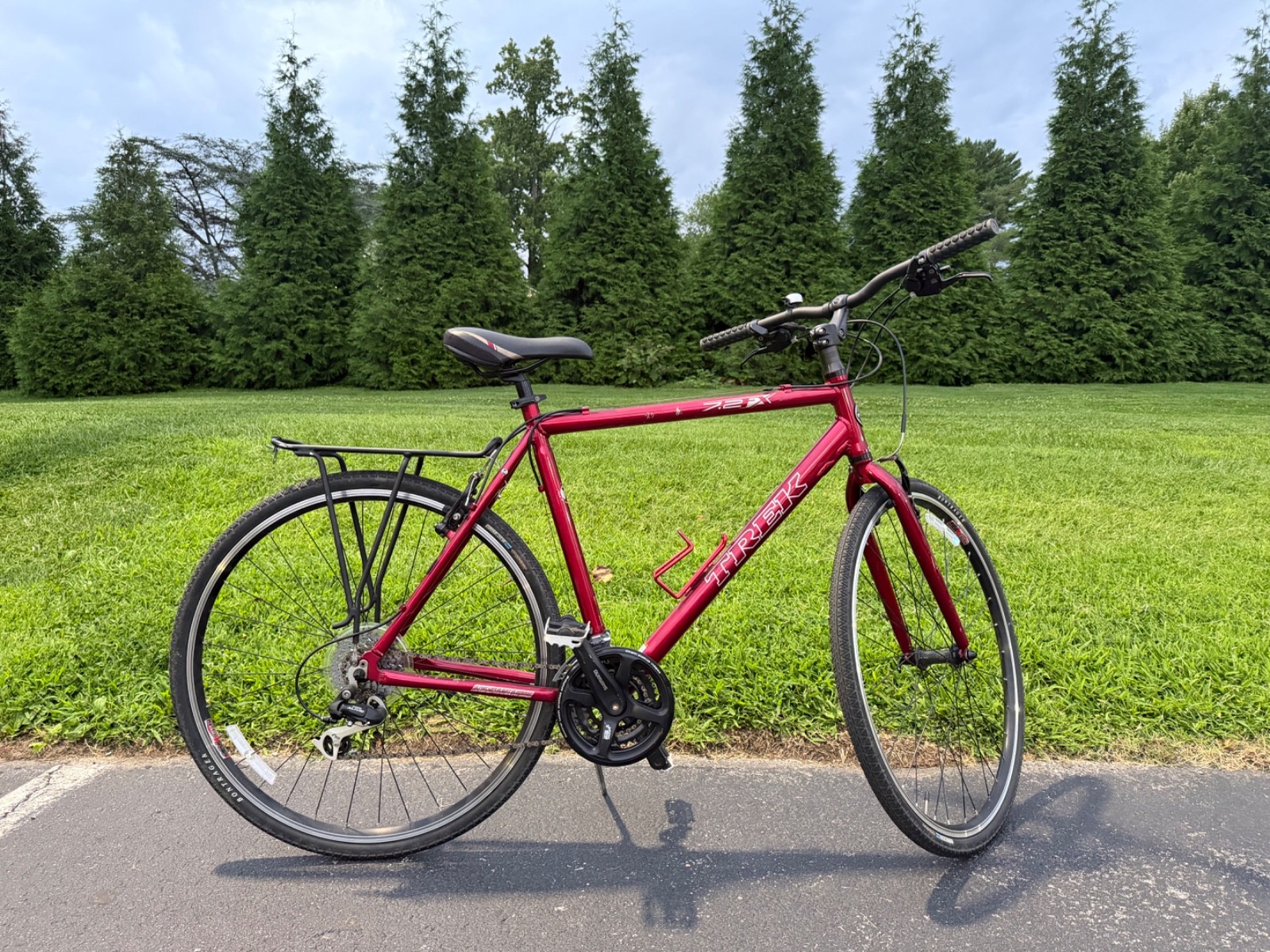 Trek FX 7.2 Size 22.5in (57cm) 3x8 Speed Used Bicycle good condition