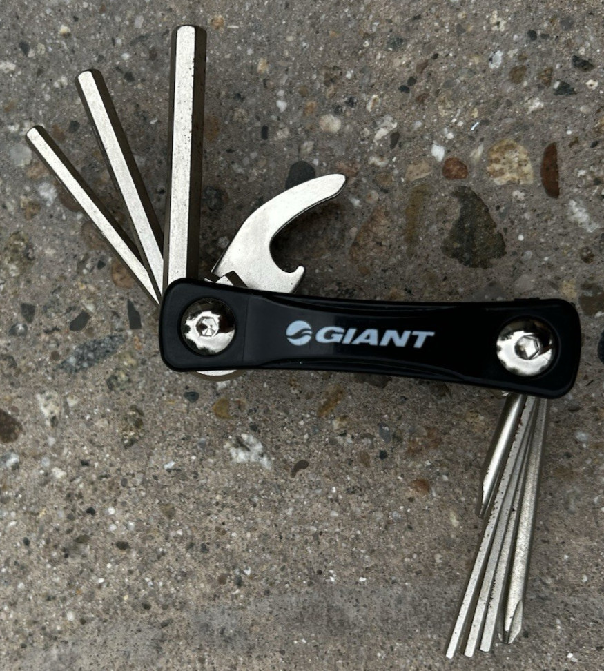 New Giant Bike Multi Tool 9 Tools New Never Used Allen Keys Can Opener Black
