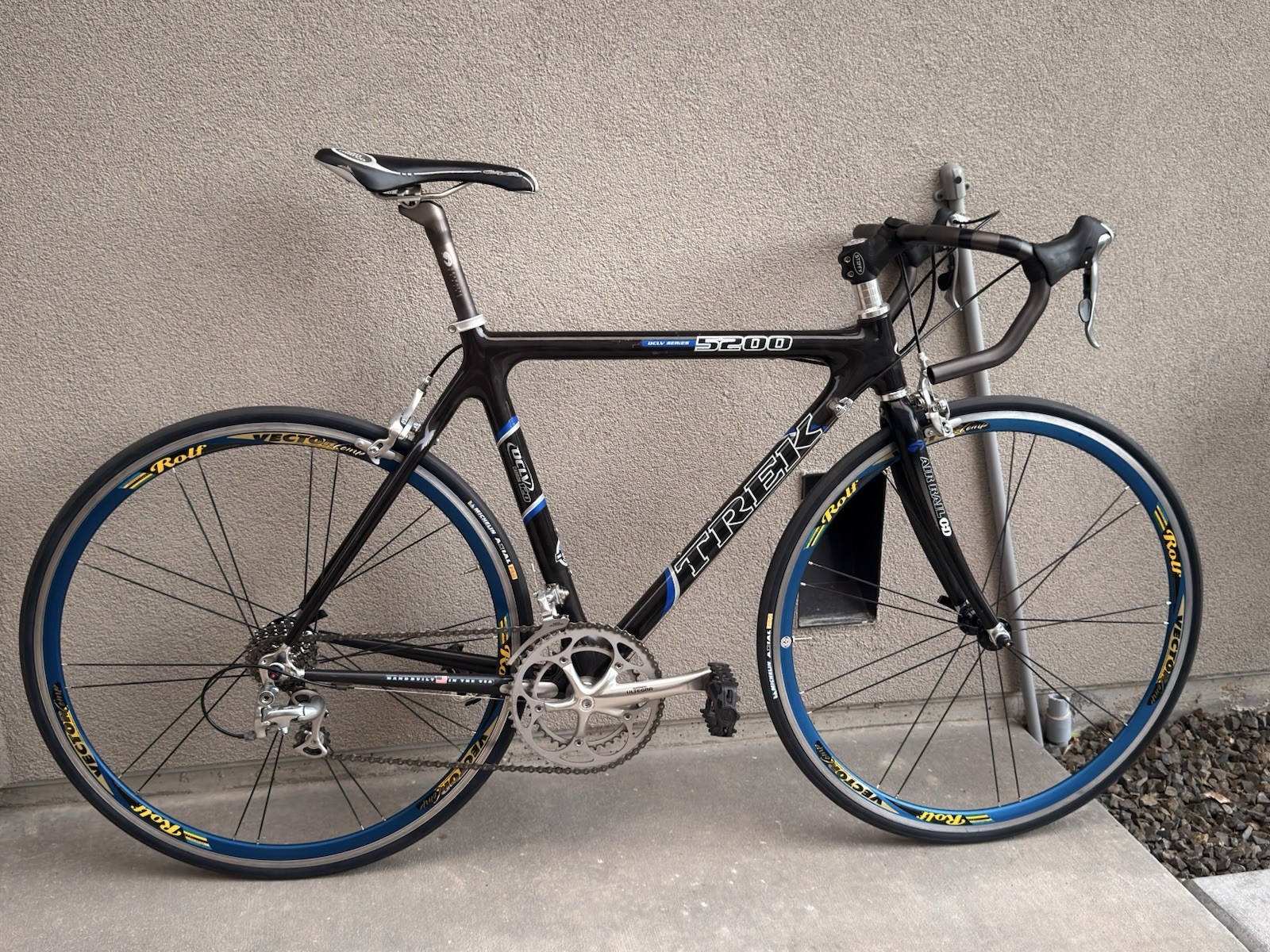 Great Condition Trek 5200, OCLV 120 Carbon Fiber Road Bike-2003, 54cm